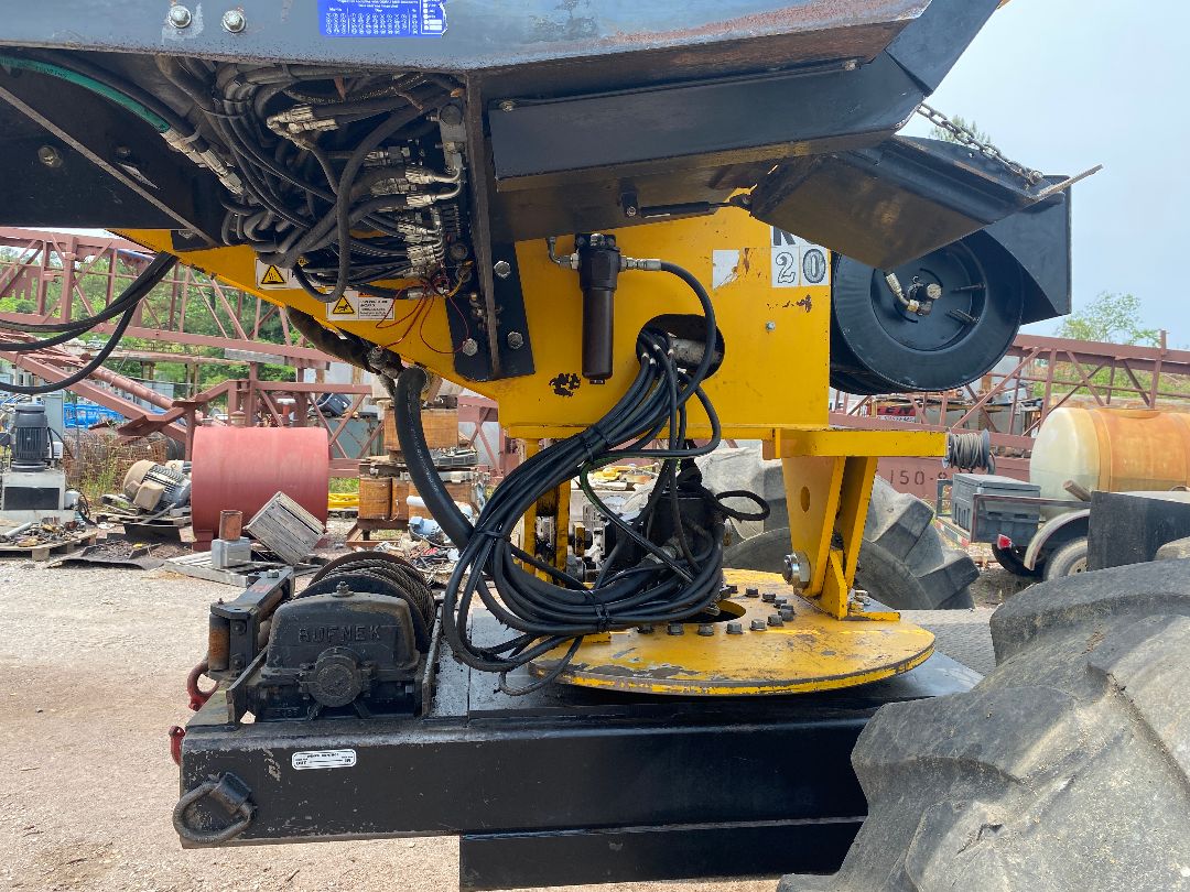 2009 JARRAFF 4 Wheel Drive - Image 4